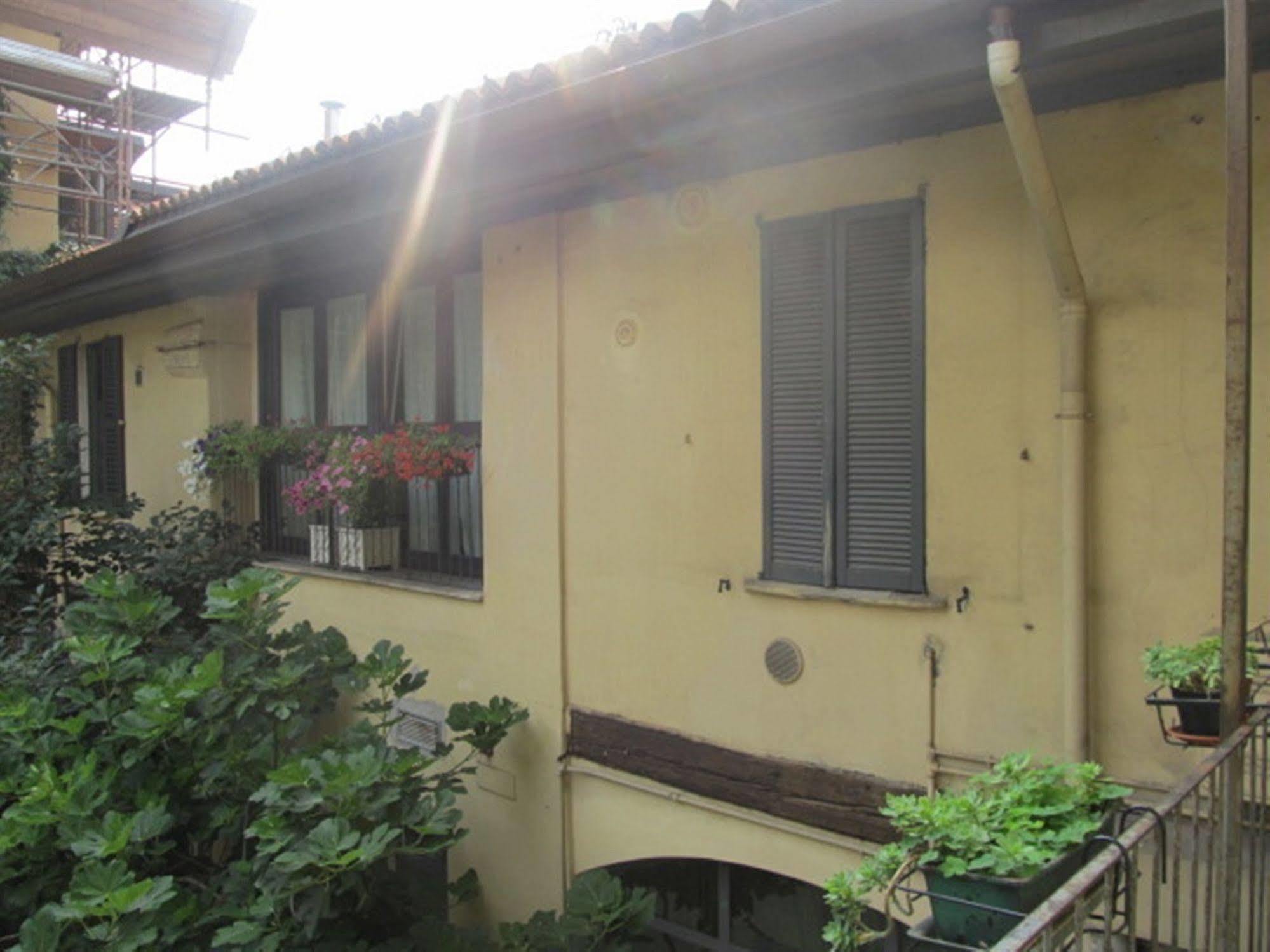 Bed and Breakfast Gioia House Milán Exterior foto