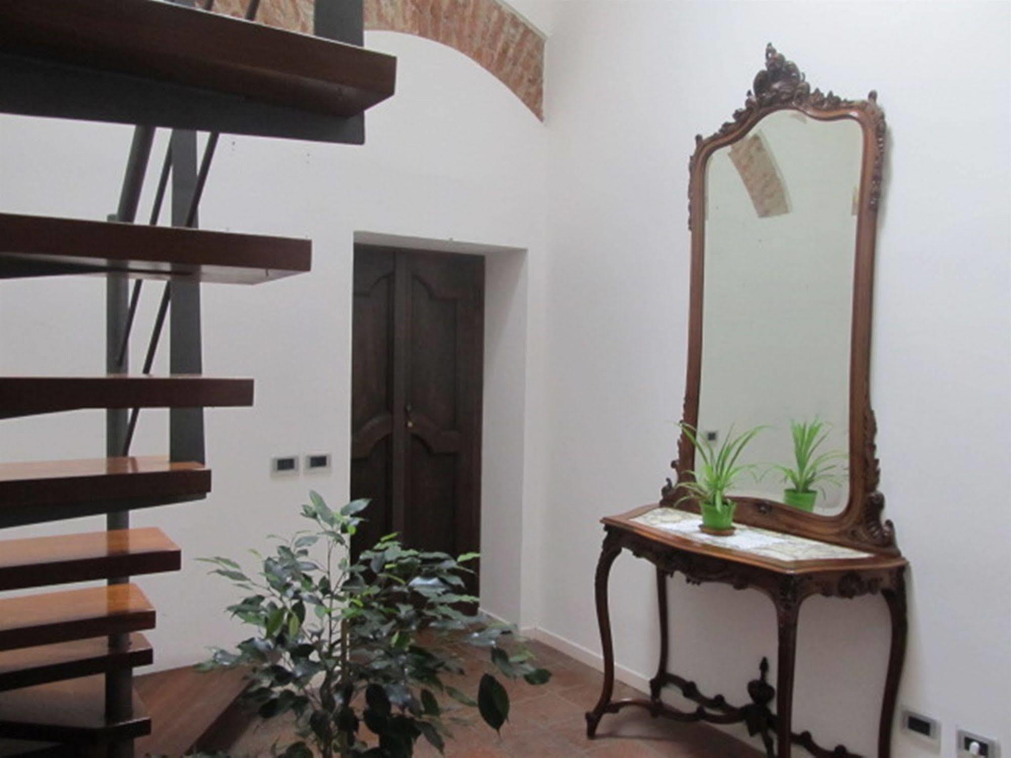 Bed and Breakfast Gioia House Milán Exterior foto